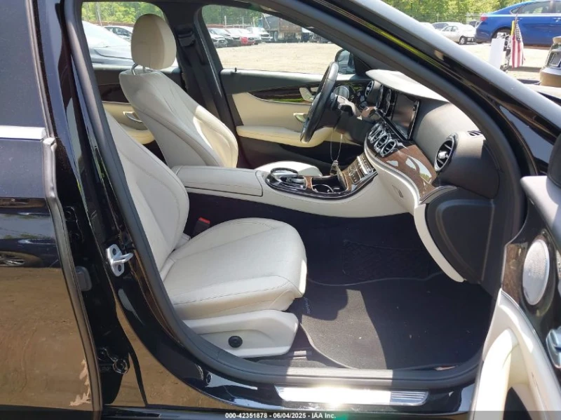 Mercedes-Benz E 450 2019 MERCEDES-BENZ E 450 4MATIC, снимка 10 - Автомобили и джипове - 52661372