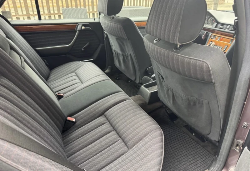 Mercedes-Benz 124, снимка 5 - Автомобили и джипове - 52850885