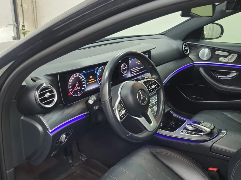 Mercedes-Benz E 300  4MATIC | AMBIENT | 360 | BURMESTER | CARFAX, снимка 7 - Автомобили и джипове - 53459879