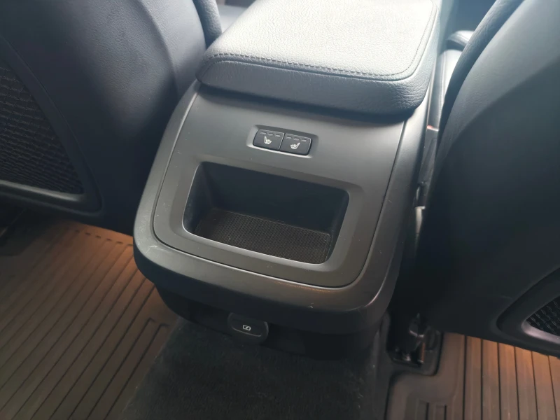 Volvo V60 MILDE HIBRID, SWISS, снимка 17 - Автомобили и джипове - 53468705