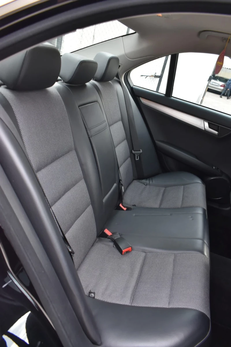 Mercedes-Benz C 220 CDI AVANTGARDE , снимка 9 - Автомобили и джипове - 53502061