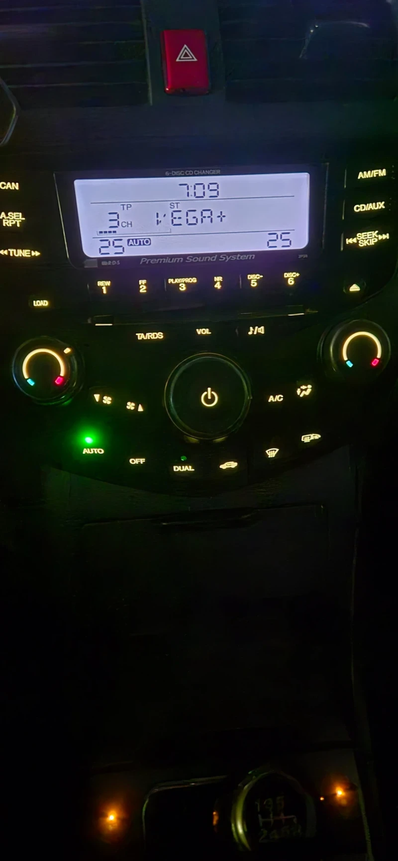 Honda Accord 2.2 i-ctdi, снимка 8 - Автомобили и джипове - 53537212