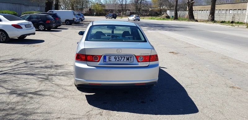 Honda Accord 2.2 i-ctdi, снимка 3 - Автомобили и джипове - 53537212