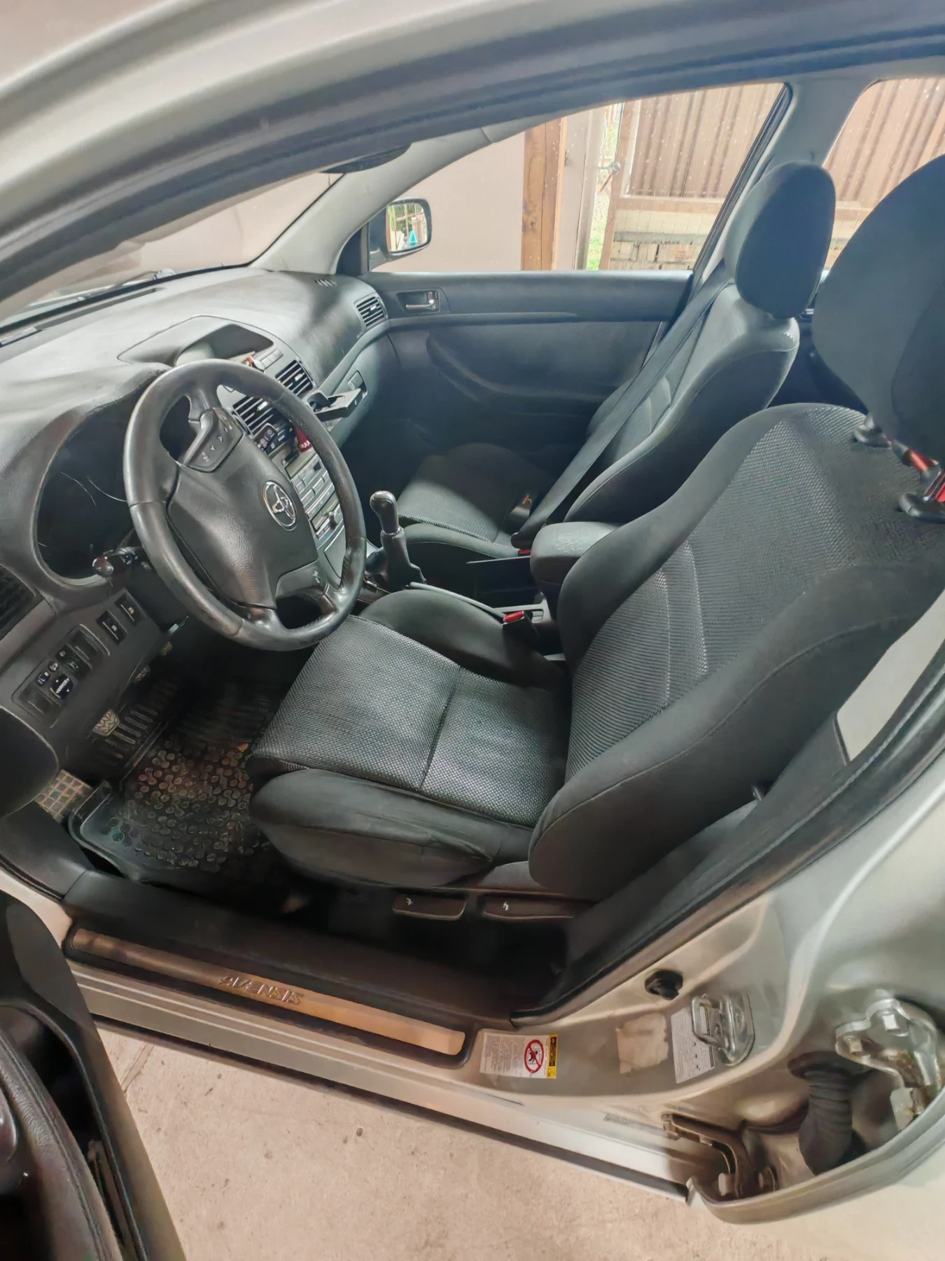 Toyota Avensis  - изображение 10