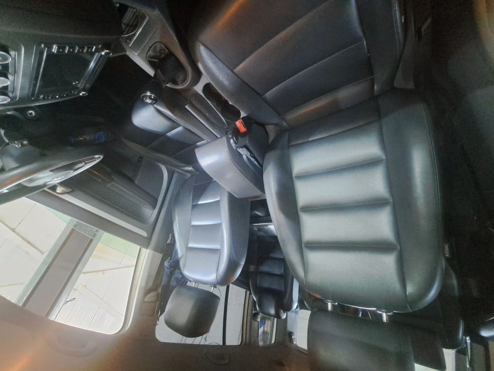 VW Touran 1.4 TSI ECO FUEL  - изображение 10