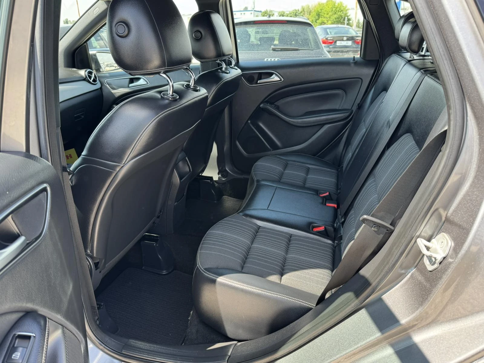 Mercedes-Benz B 200  - изображение 8