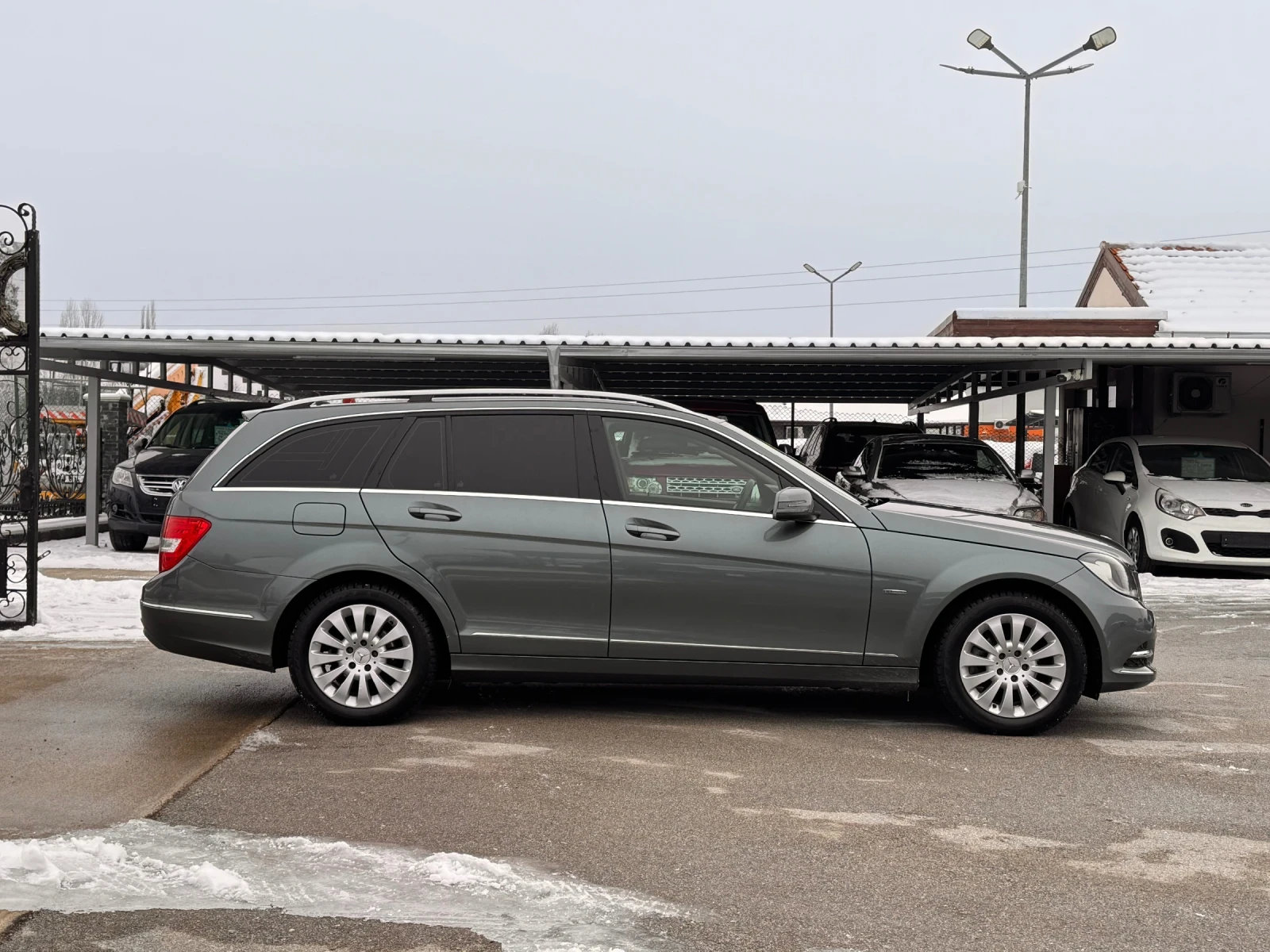 Mercedes-Benz C 200 2.2CDI ВСИЧКО ПЛАТЕНО - изображение 4