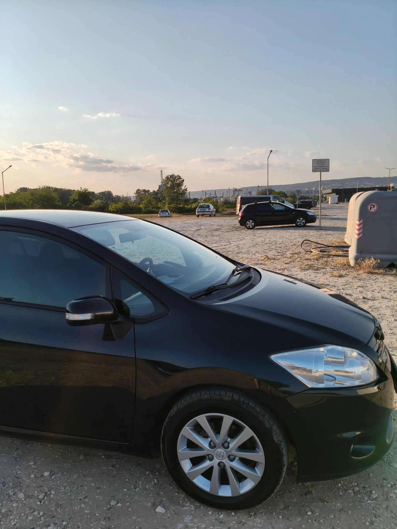 Toyota Auris, снимка 2 - Автомобили и джипове - 53734468