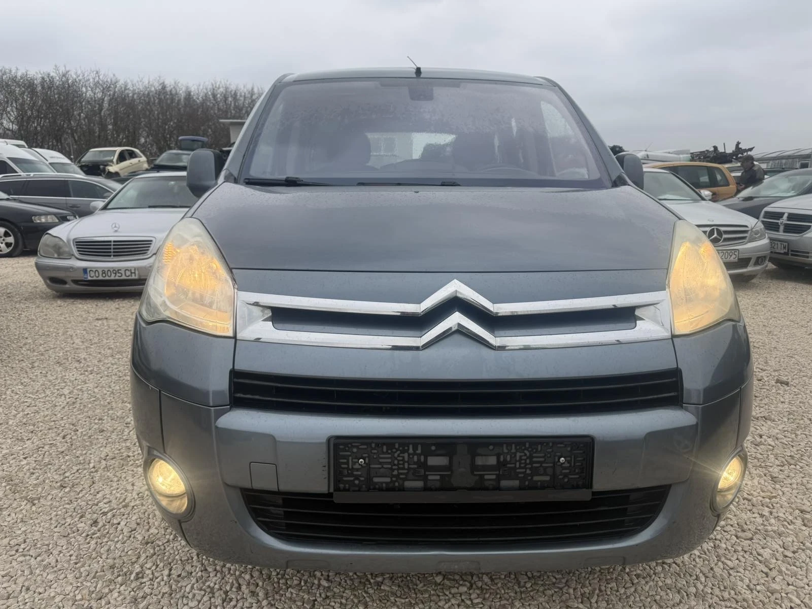 Citroen Berlingo 1.6HDI 4+ 1 MULTISPACE БАРТЕР ЛИЗИНГ, снимка 2 - Автомобили и джипове - 53967086