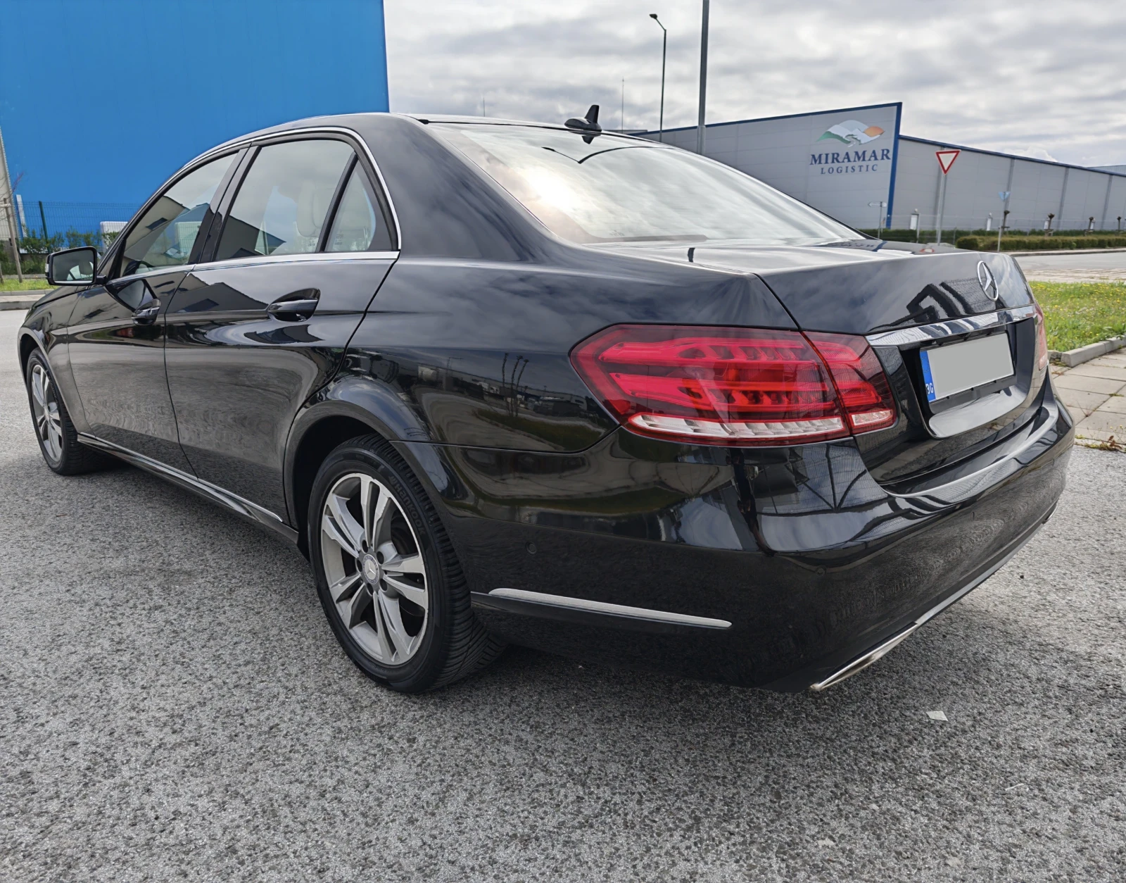Mercedes-Benz E 350 4M* AirMatic * 360 Camera * Distronic* Memory | Mobile.bg � ����������� 4