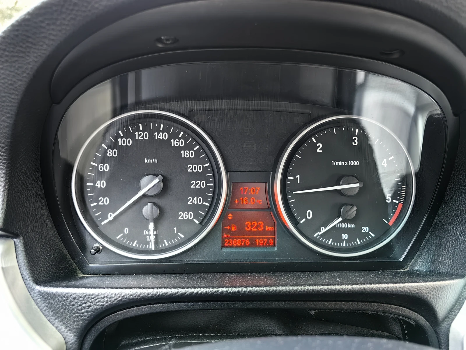 BMW 330, снимка 4 - Автомобили и джипове - 54518848
