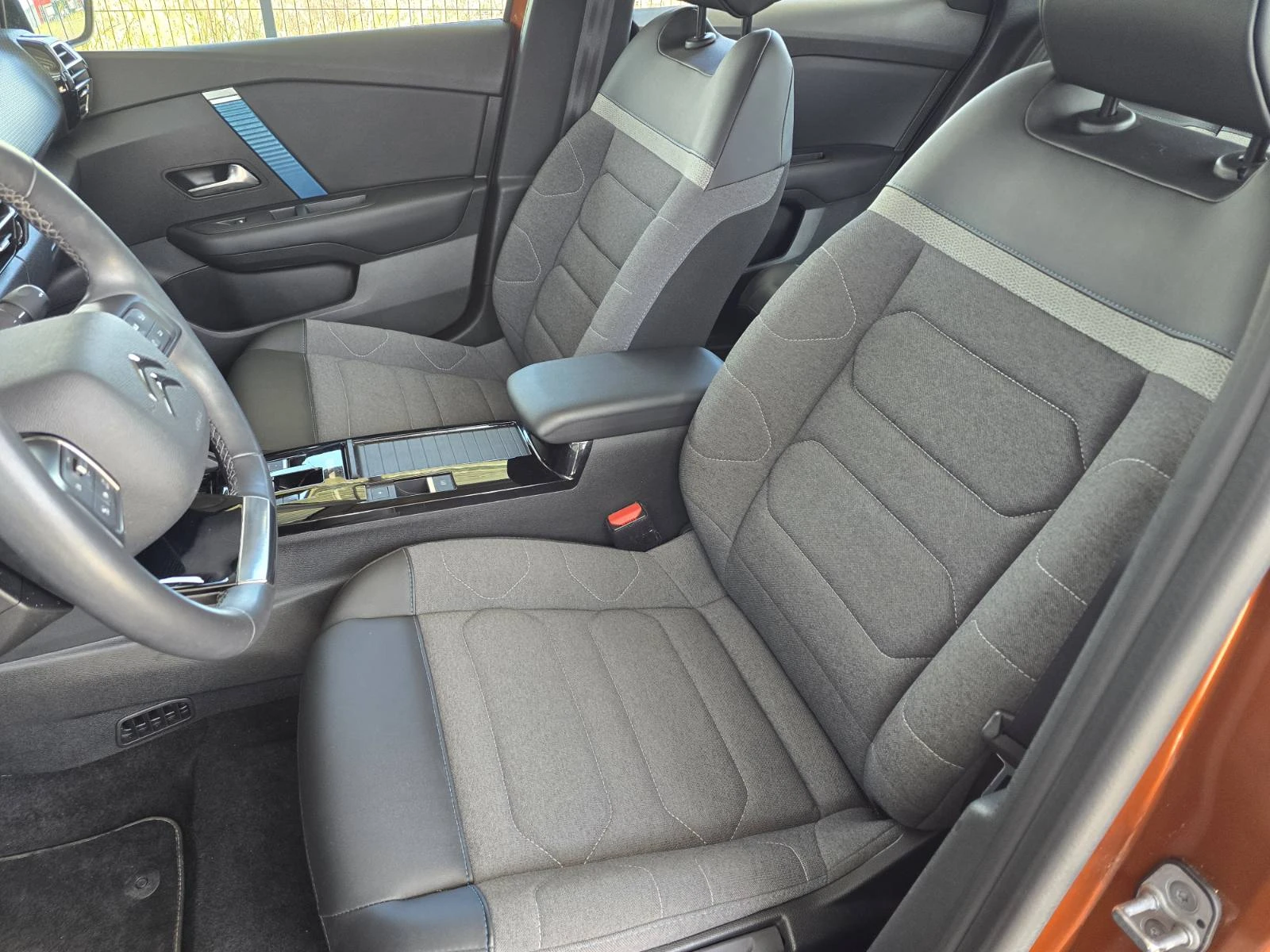 Citroen C4 e-C4 50 kWh, снимка 15 - Автомобили и джипове - 54739303