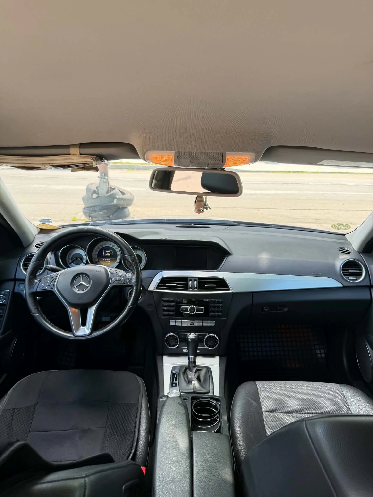 Mercedes-Benz C 220, снимка 2 - Автомобили и джипове - 54998004