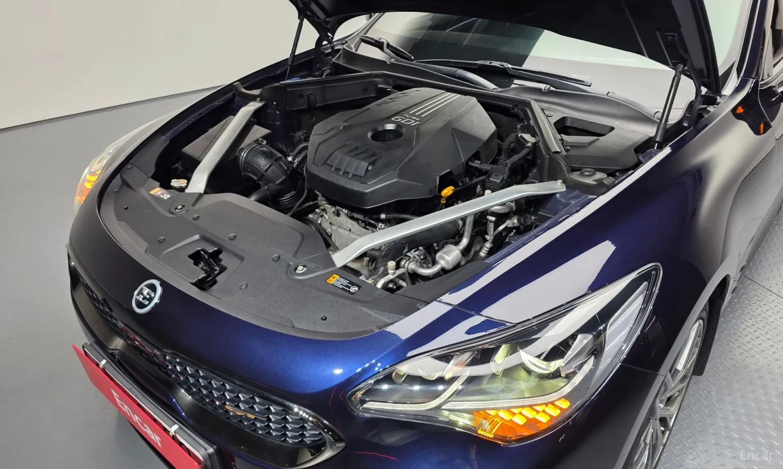 Kia Stinger Топ цена\Реални километри\ Фулл екстри, снимка 6 - Автомобили и джипове - 55584058