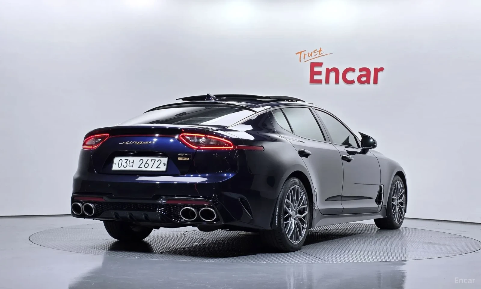 Kia Stinger Топ цена\Реални километри\ Фулл екстри, снимка 2 - Автомобили и джипове - 55584058