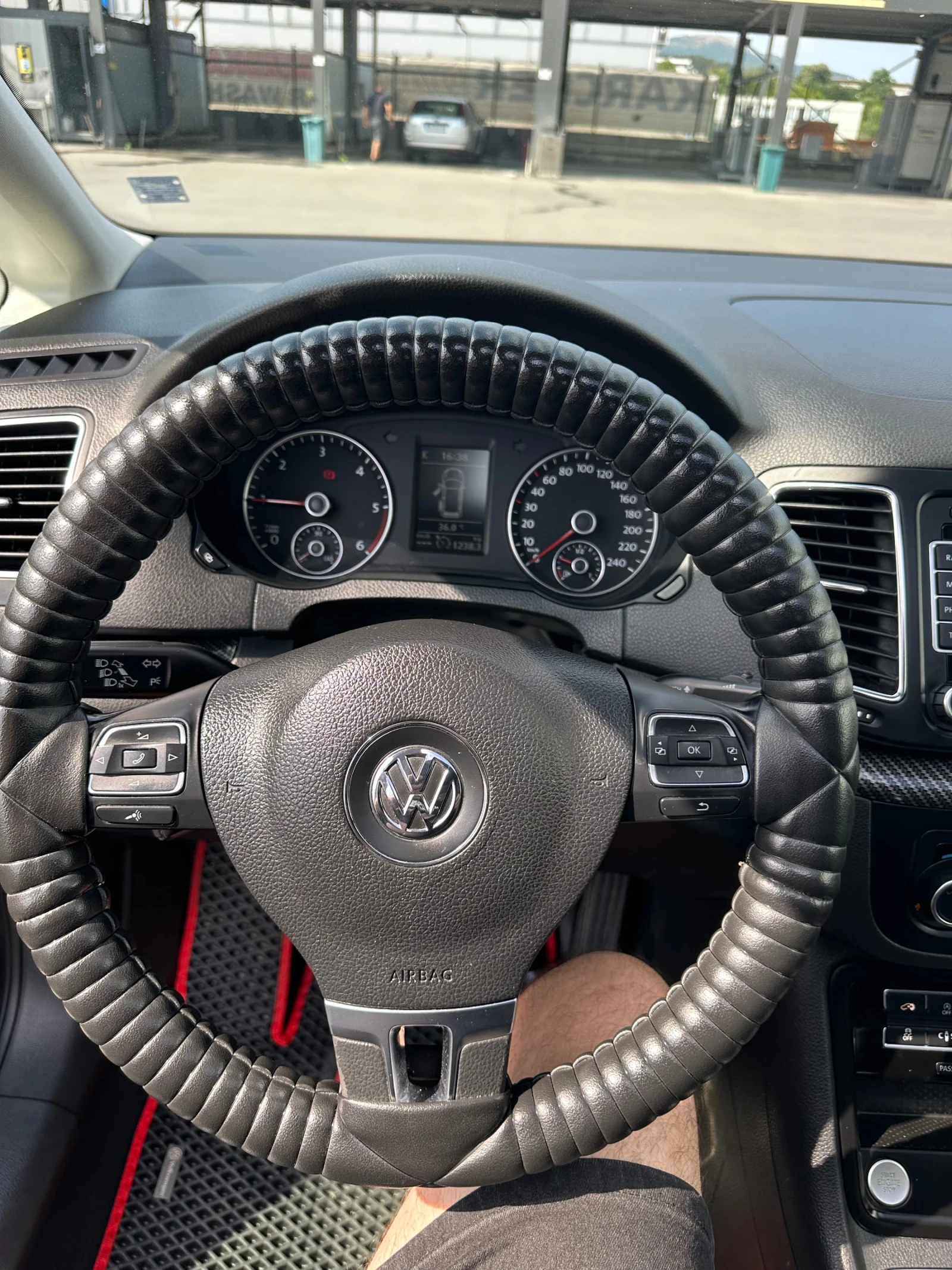 VW Sharan, снимка 6 - Автомобили и джипове - 55679973