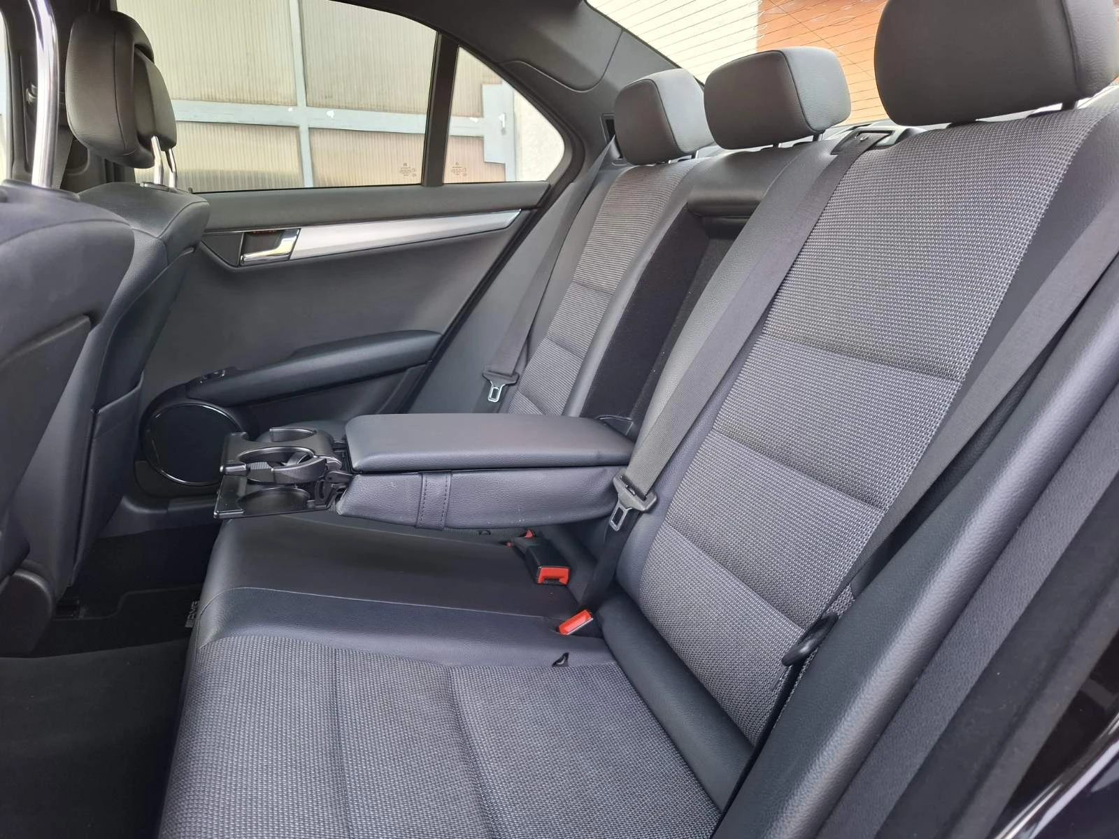 Mercedes-Benz C 180 KOMPRESSOR - //AMG Sport, снимка 11 - Автомобили и джипове - 55893592