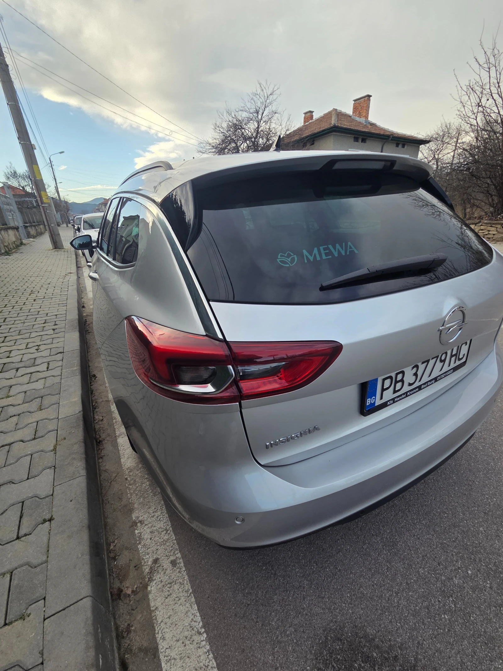 Opel Insignia SPORTS TOURER, снимка 5 - Автомобили и джипове - 56021464
