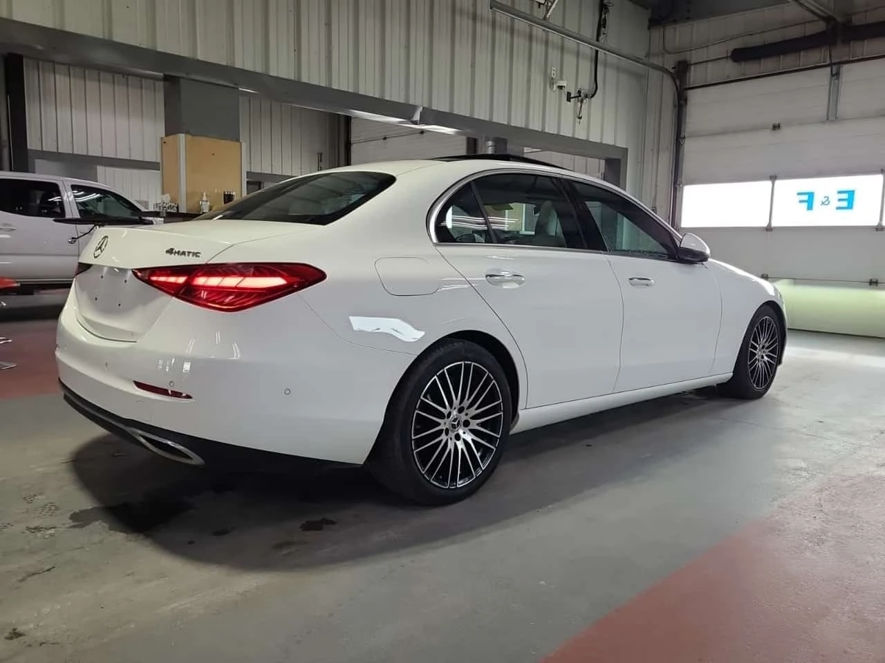 Mercedes-Benz C 300 * CARFAX * 2 ����� * �������� *  | Mobile.bg � ����������� 3
