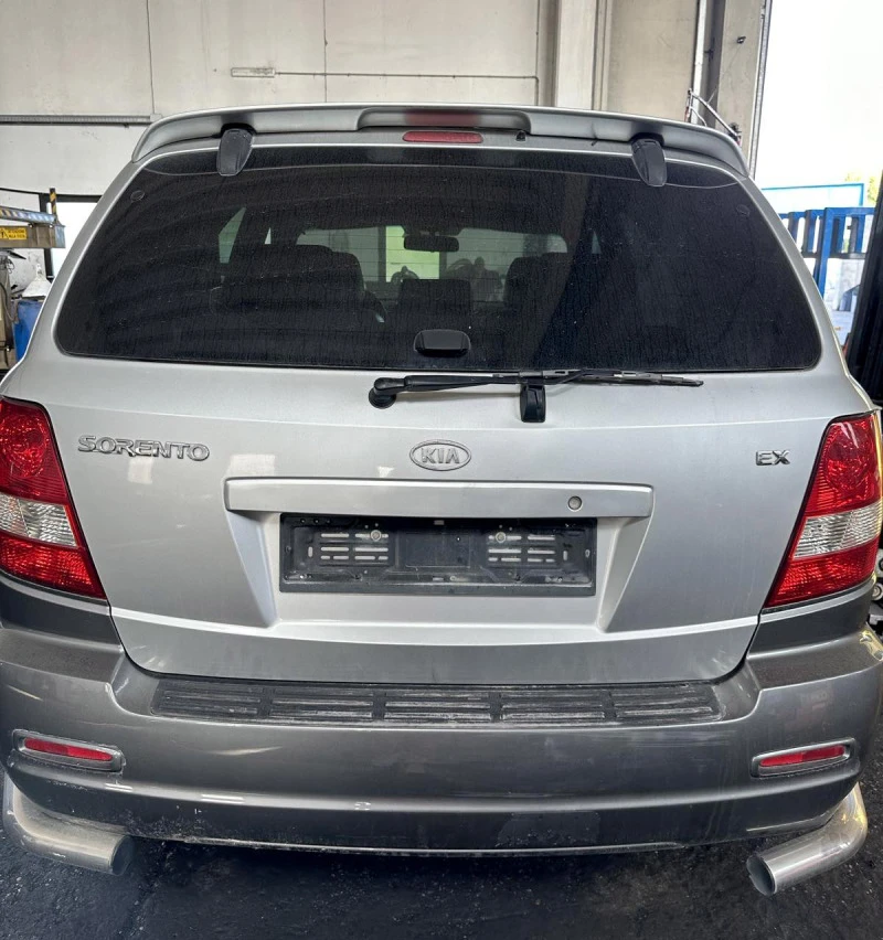 Kia Sorento 2.5 CRDI, снимка 9 - Автомобили и джипове - 43176762