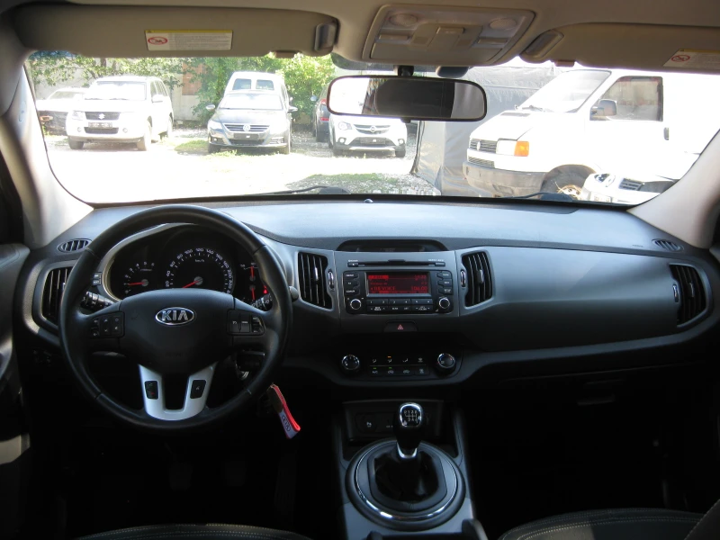 Kia Sportage 1, 7 crdi, снимка 11 - Автомобили и джипове - 47096043