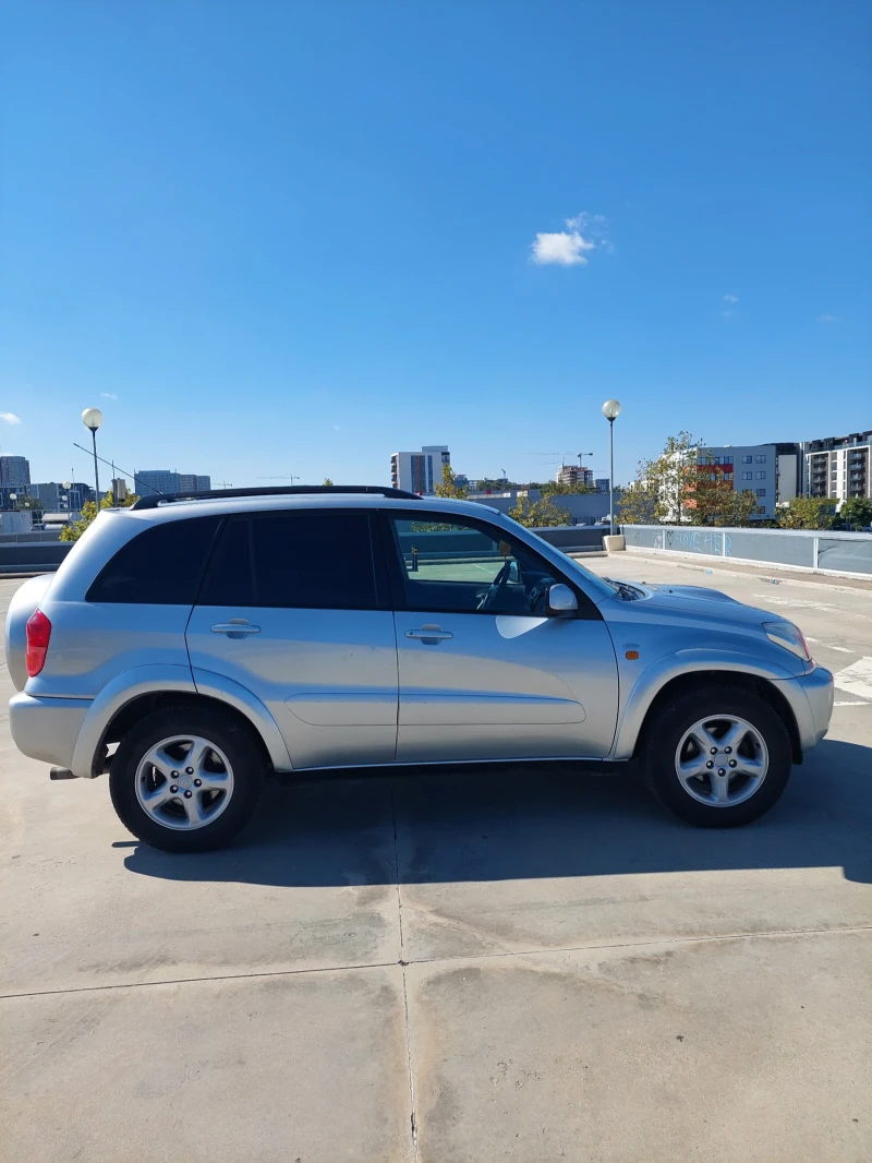 Toyota Rav4, снимка 3 - Автомобили и джипове - 47496576