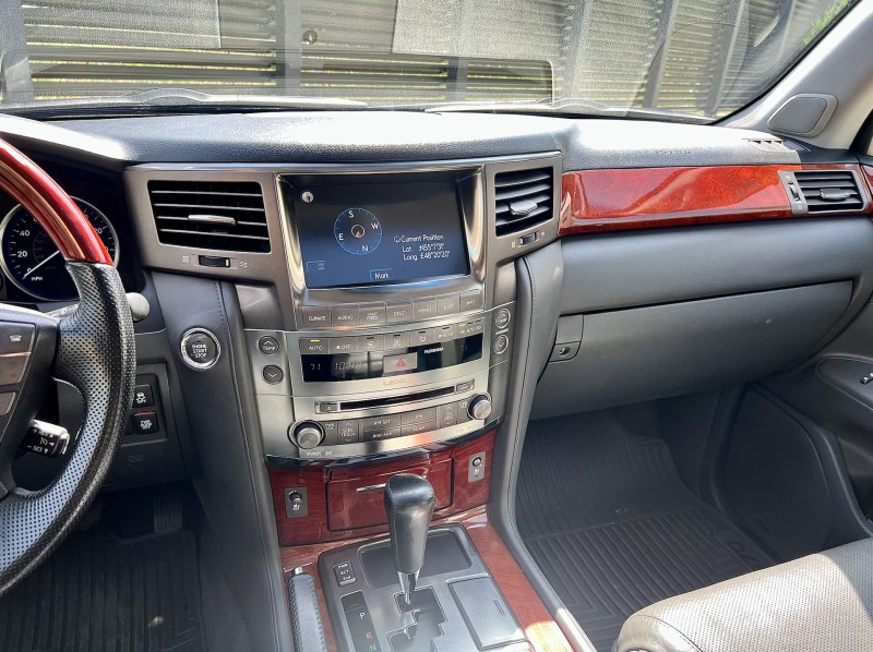 Lexus LX 570 V8 AWD Mark Levinson, снимка 6 - Автомобили и джипове - 48798059