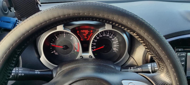 Nissan Juke 1.5DCI, снимка 11 - Автомобили и джипове - 52741110