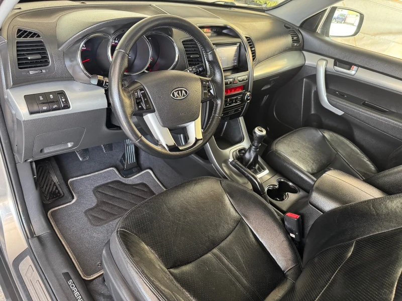 Kia Sorento 2.2CRDi* 197кс* 4x4* НАВИ* КОЖА* EURO5, снимка 11 - Автомобили и джипове - 51115598