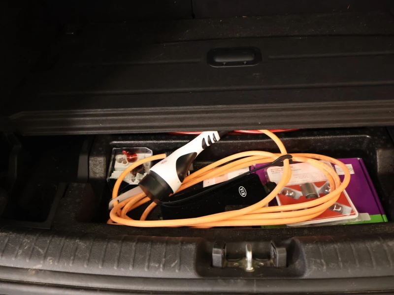 Kia Niro 100% SOH 65 kWh ExecutiveLine, снимка 12 - Автомобили и джипове - 52501598