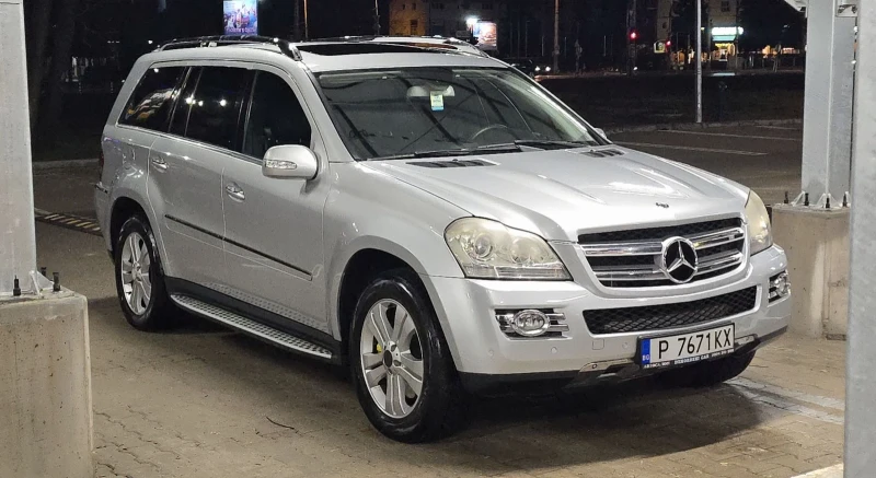 Mercedes-Benz GL 320 3.2 CDI, снимка 4 - Автомобили и джипове - 52907296