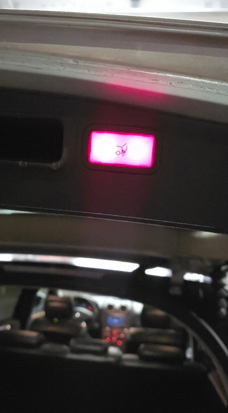 Mercedes-Benz GL 320 3.2 CDI, снимка 17 - Автомобили и джипове - 52907296