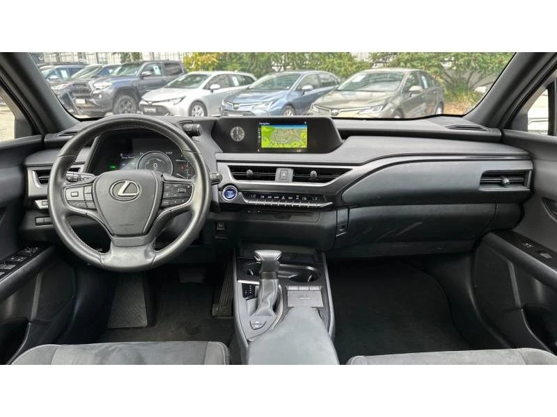 Lexus UX, снимка 8 - Автомобили и джипове - 48012987