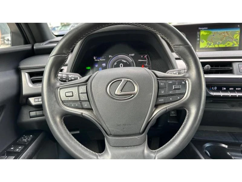 Lexus UX, снимка 13 - Автомобили и джипове - 48012987