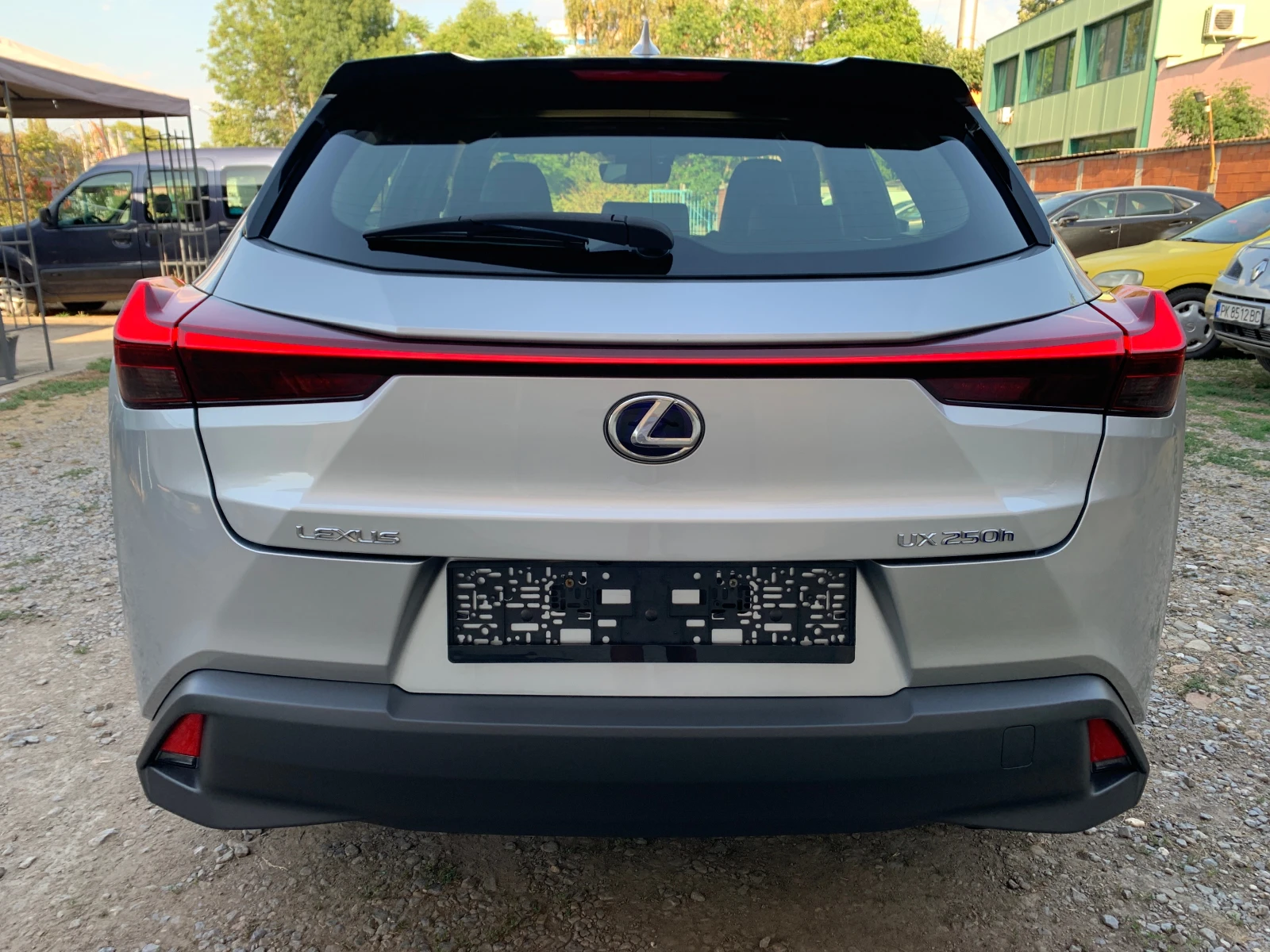 Lexus UX 250-Hybrid HEV - изображение 6