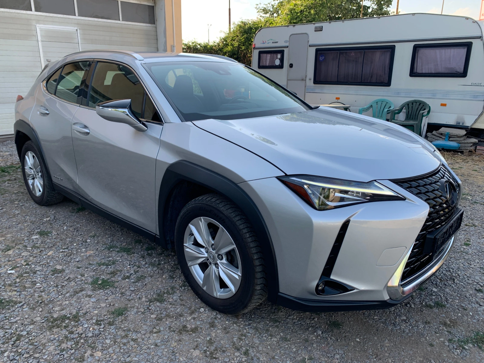 Lexus UX 250-Hybrid HEV - изображение 2