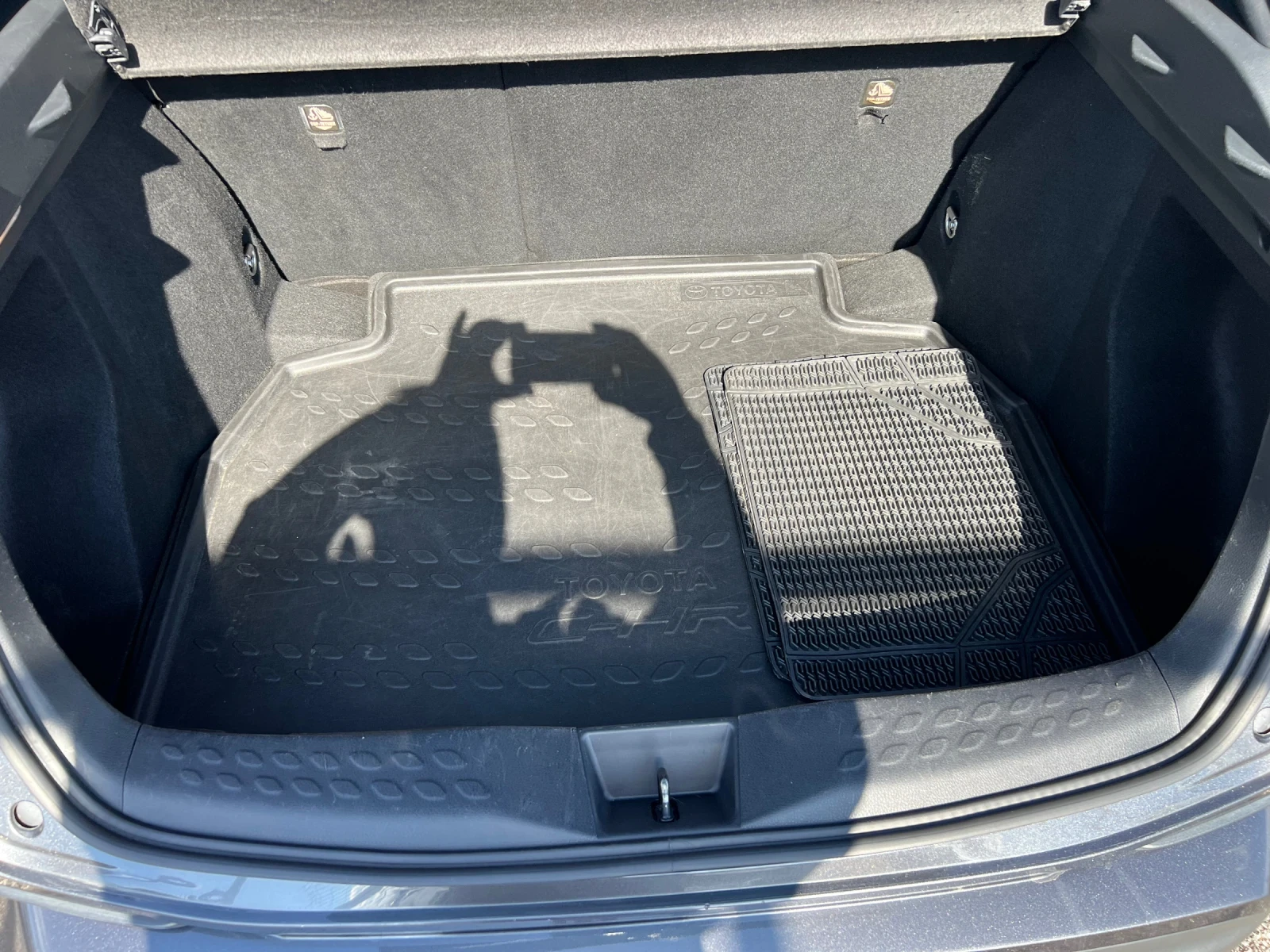 Toyota C-HR 1-8 Хибрид 122кс Фул лед - изображение 9