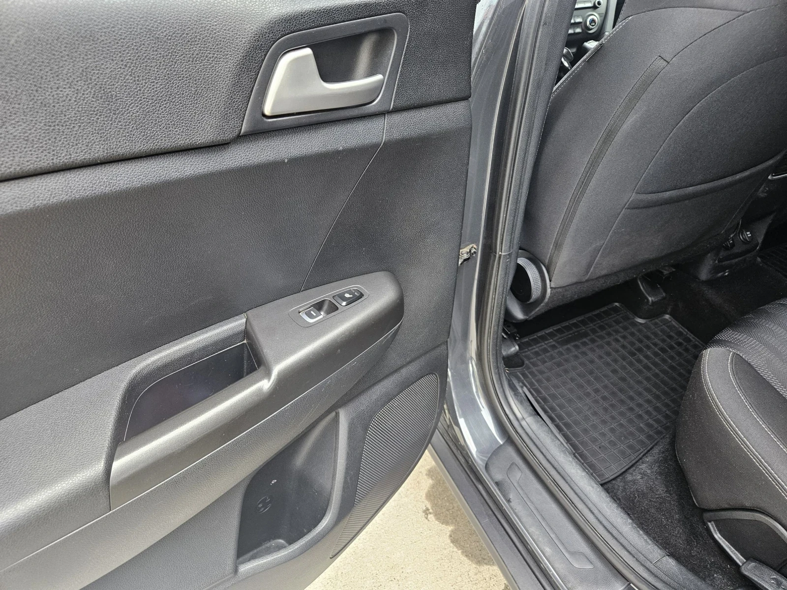 Kia Sportage 4x4 1.6 crdi 4WD �������� | Mobile.bg � ����������� 13