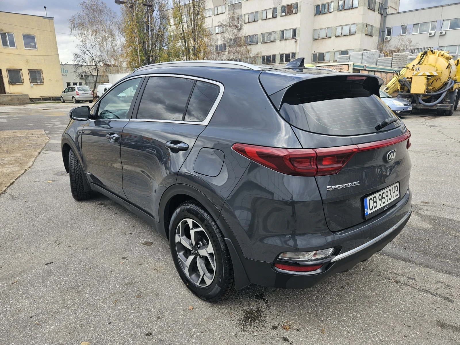Kia Sportage 4x4 1.6 crdi 4WD ГАРАНЦИЯ - изображение 5