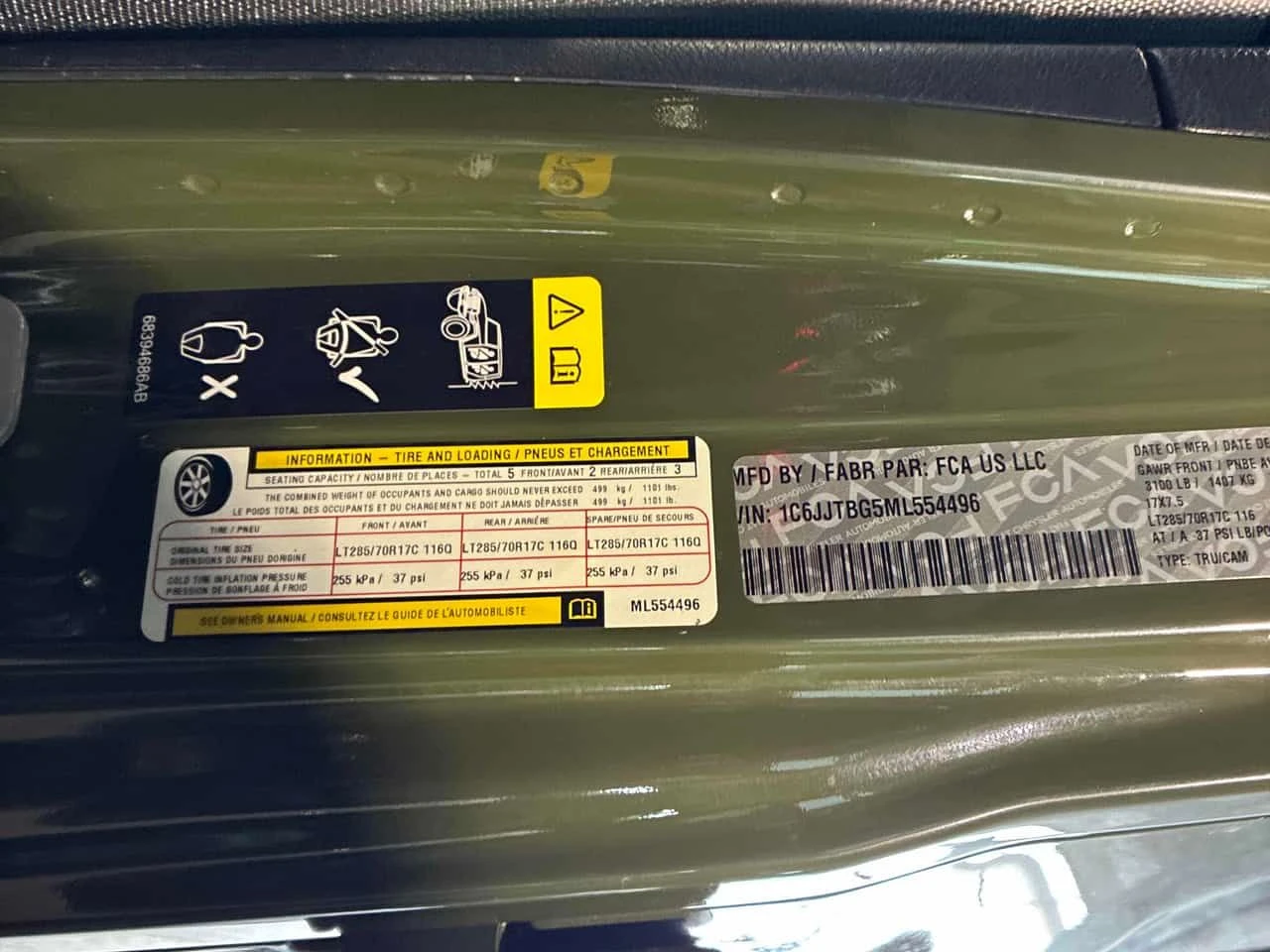 Jeep Gladiator Rubicon  CARFAX, снимка 10 - Автомобили и джипове - 54137973