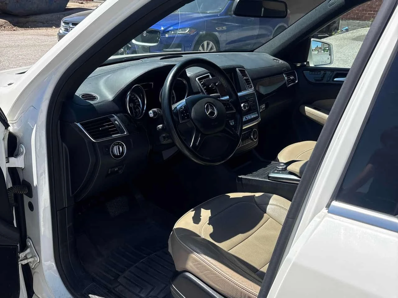 Mercedes-Benz ML 350 4MATIC * HARMON/KARDON* ОБДУХВАНЕ* ПАНОРАМА* , снимка 7 - Автомобили и джипове - 54775288