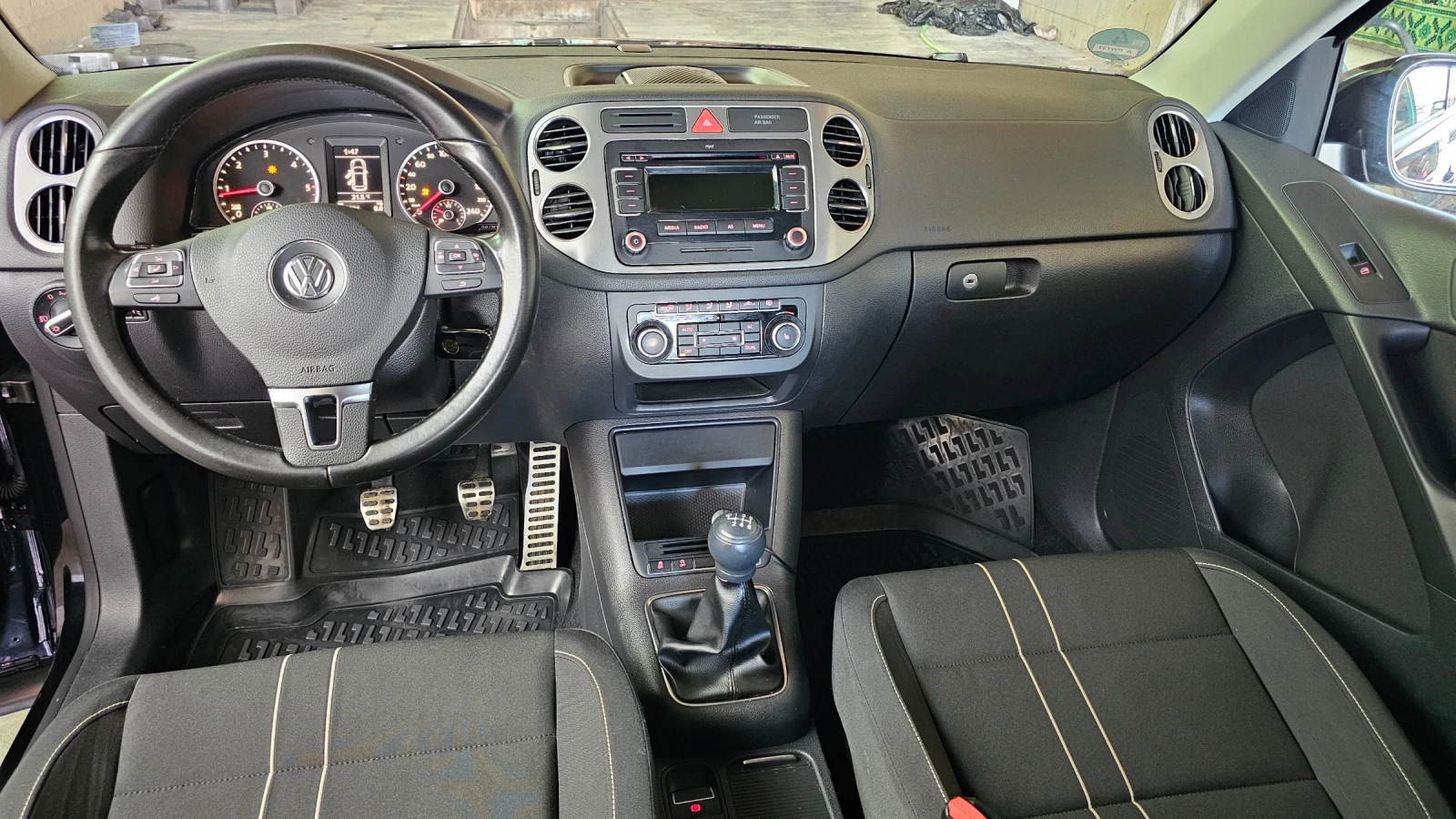 VW Tiguan, снимка 9 - Автомобили и джипове - 55305099