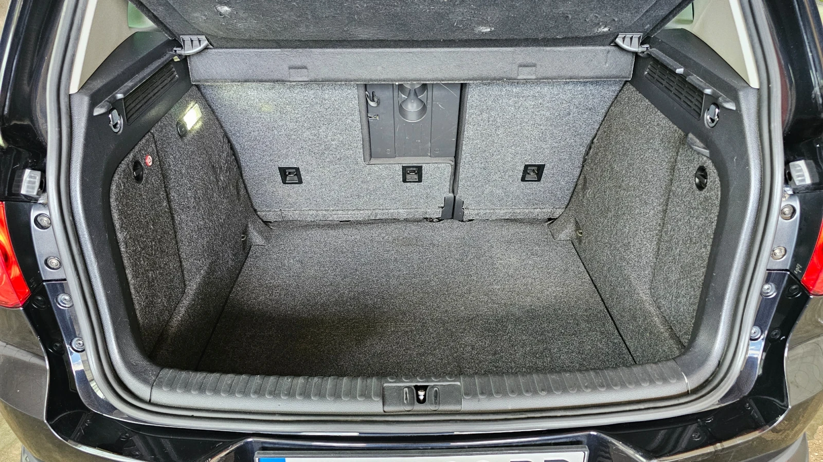 VW Tiguan, снимка 17 - Автомобили и джипове - 55305099