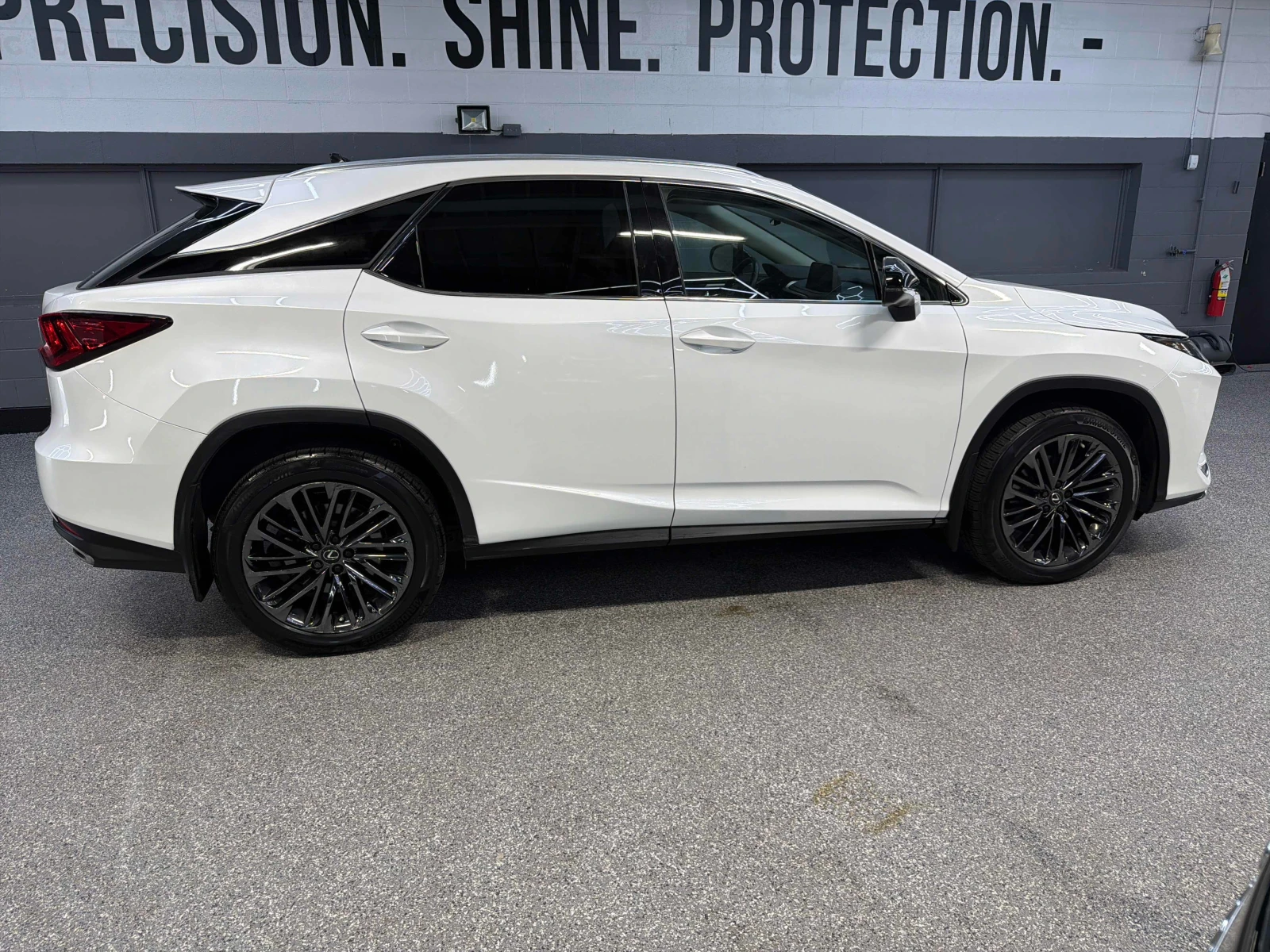 Lexus RX * 350 * CARFAX * ОПЦИЯ ЗА ФИНАНСИРАНЕ , снимка 3 - Автомобили и джипове - 55979753