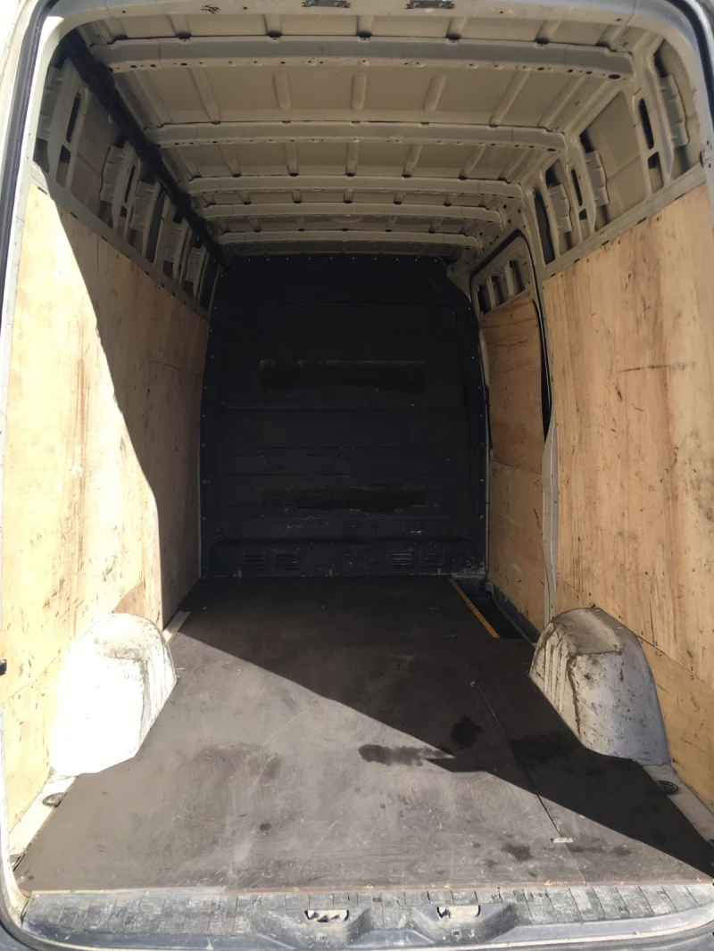 VW Crafter, снимка 9 - Бусове и автобуси - 47559198