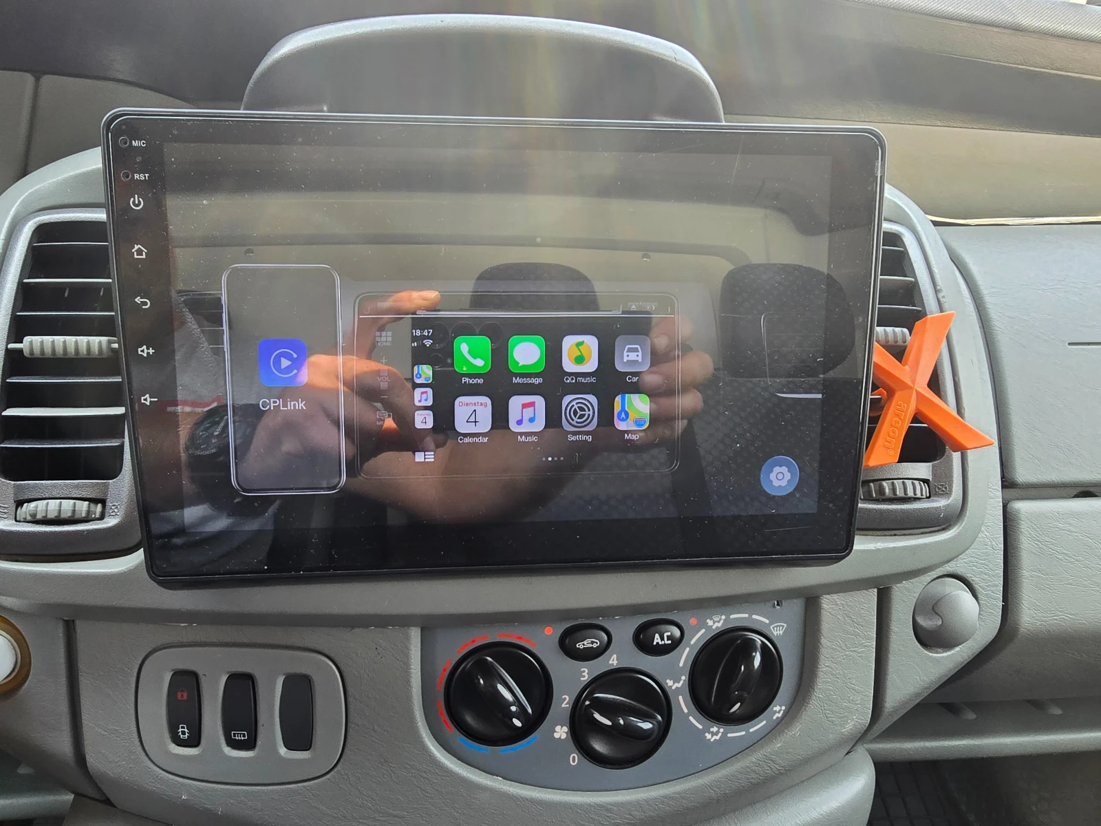 Renault Trafic 2.0DCI 114кс. КЛИМАТИК ! ! РЕАЛНИ КИЛОМЕТРИ - изображение 9