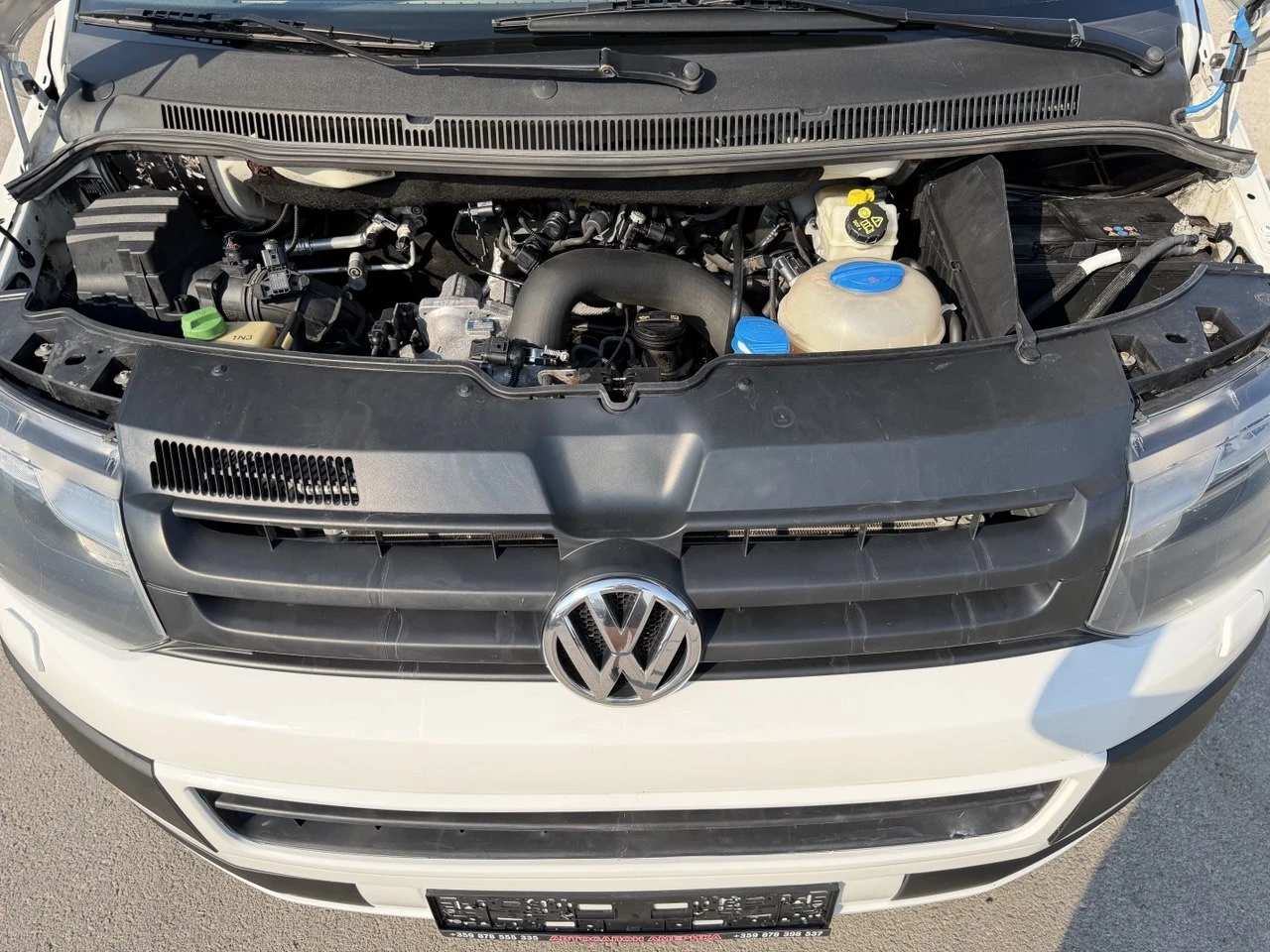 VW Caravelle 2.0TDI DSG 4x4 9МЕСТА, снимка 17 - Бусове и автобуси - 55579743