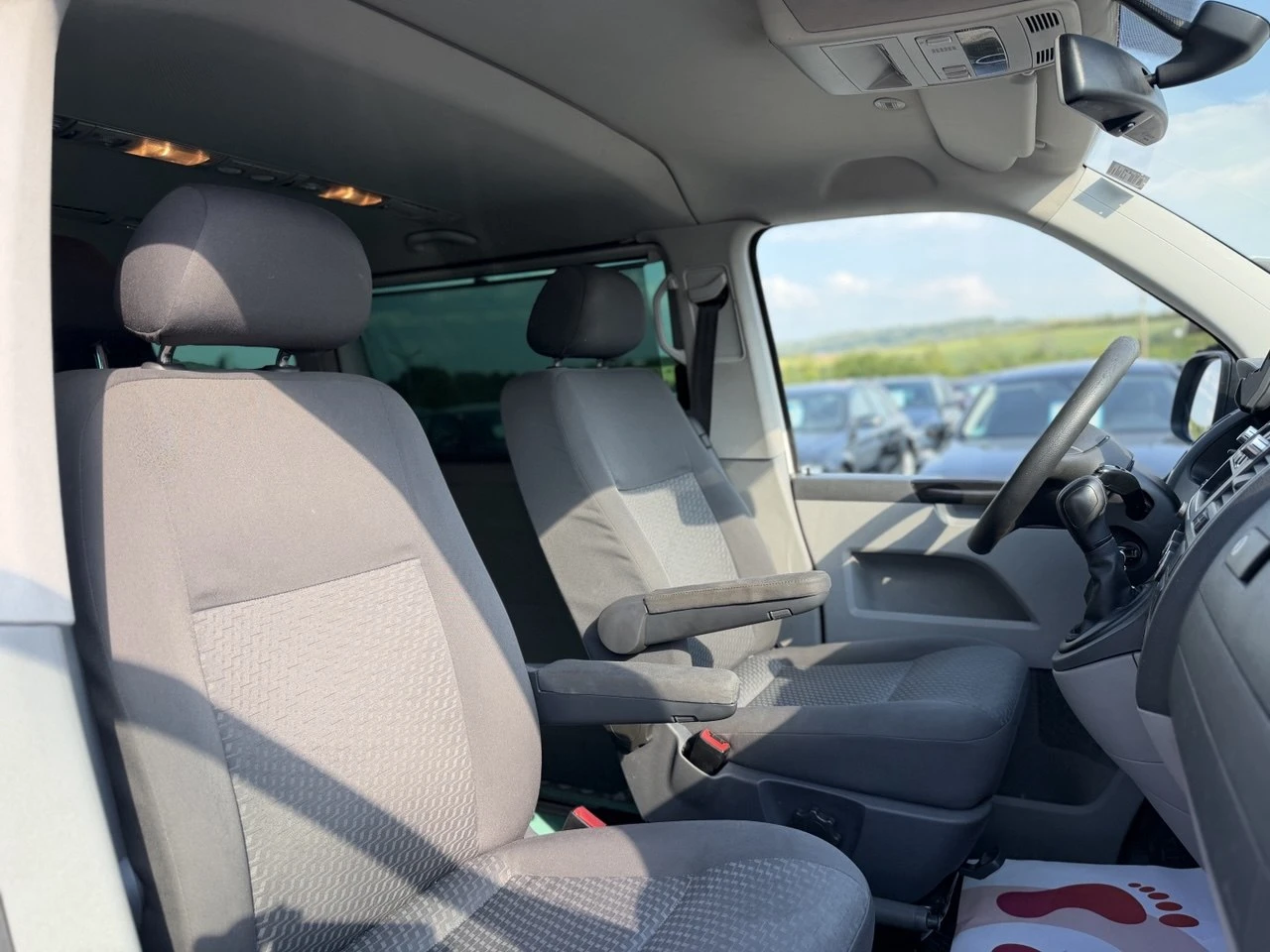 VW Caravelle 2.0TDI DSG 4x4 9МЕСТА, снимка 15 - Бусове и автобуси - 55579743