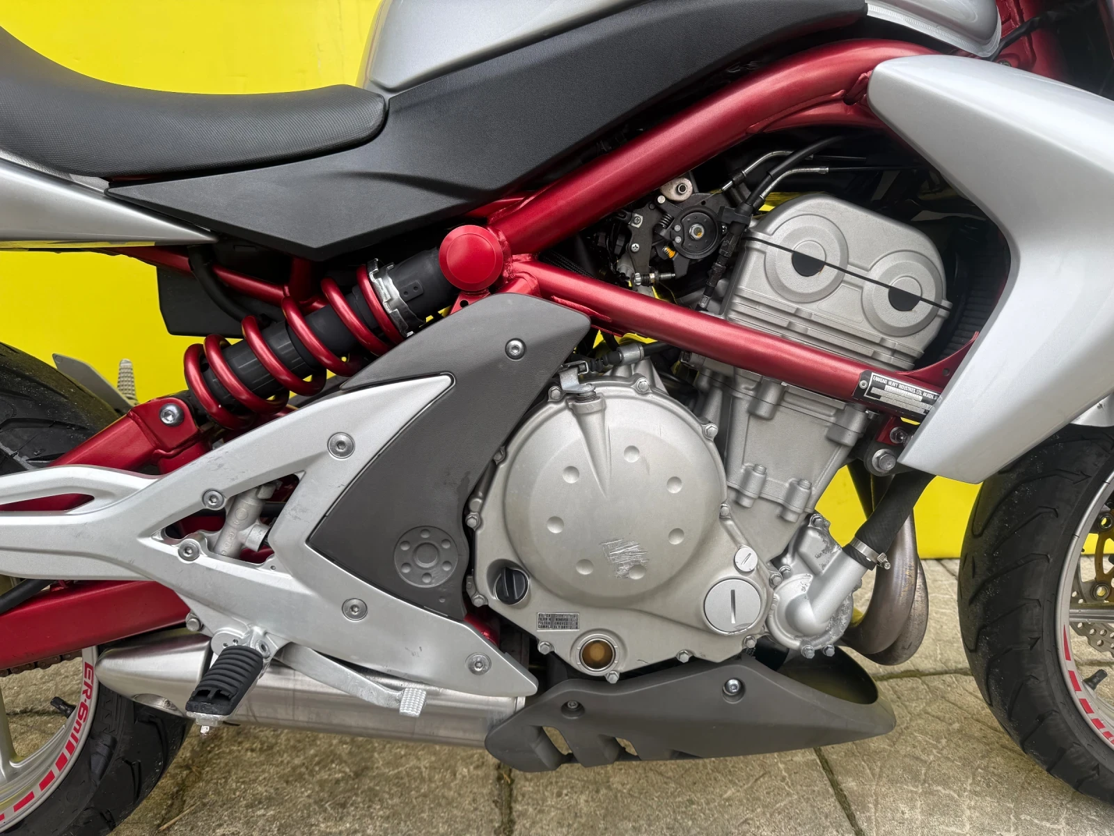 Kawasaki ER -6N | Mobile.bg � ����������� 12