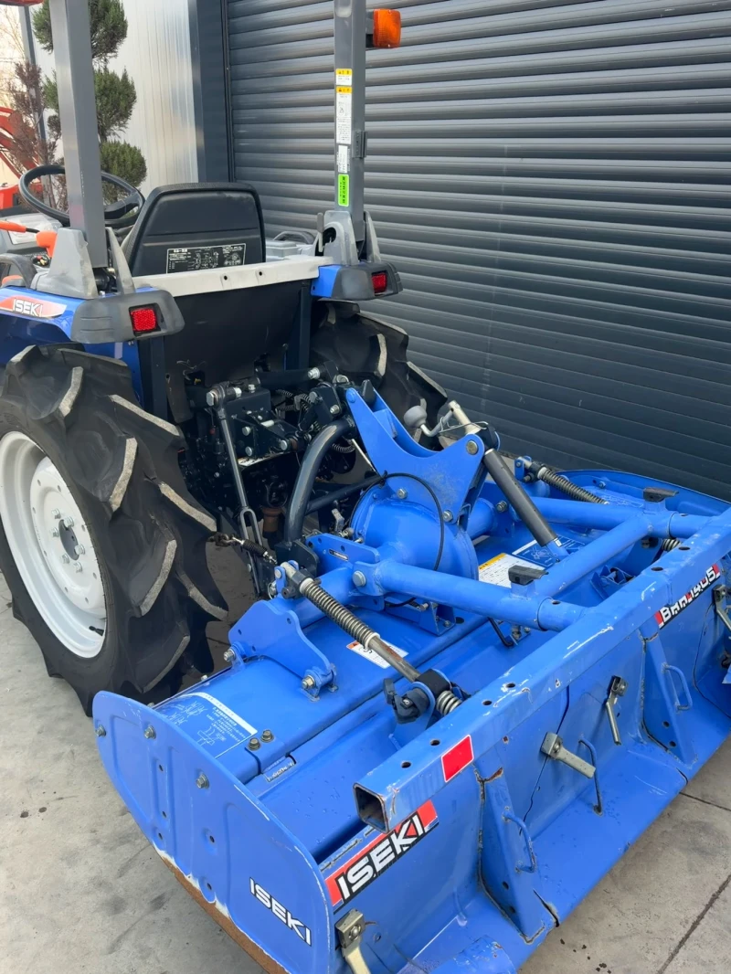 Трактор ISEKI TH215 280мч., снимка 9 - Селскостопанска техника - 53090692